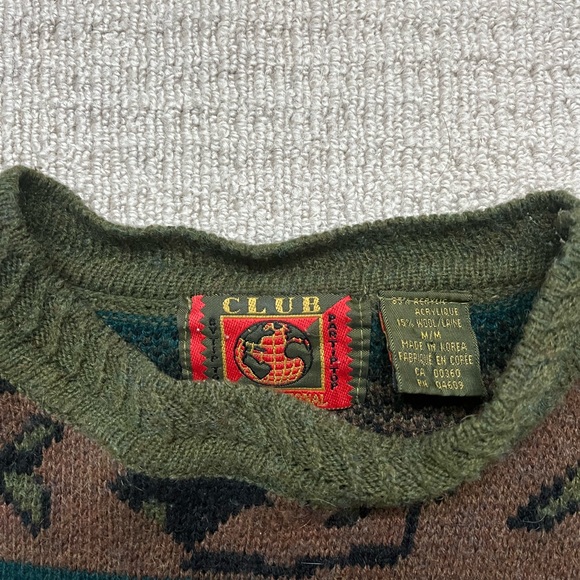 Vintage 90s green and brown oversized patterned wool blend sweater - Picture 2 of 5